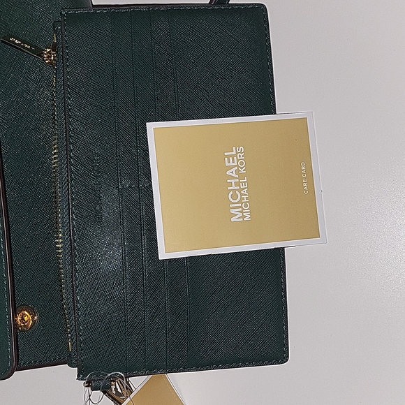 NWT Michael Kors jet set travel 3 in 1 crossbody, clutch, wristlet bag - Picture 12 of 12